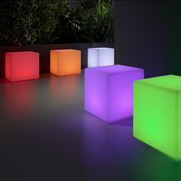 Guirled Cubo LED Solare 40 Cm RGB+W Con Telecomando - Impermeabile IP55 E Batteria 4000 MAh